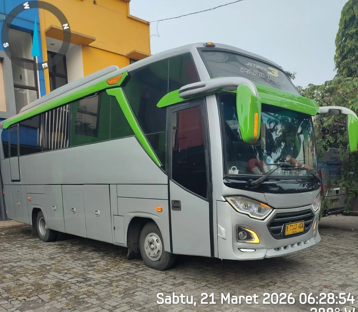 Bus Medium